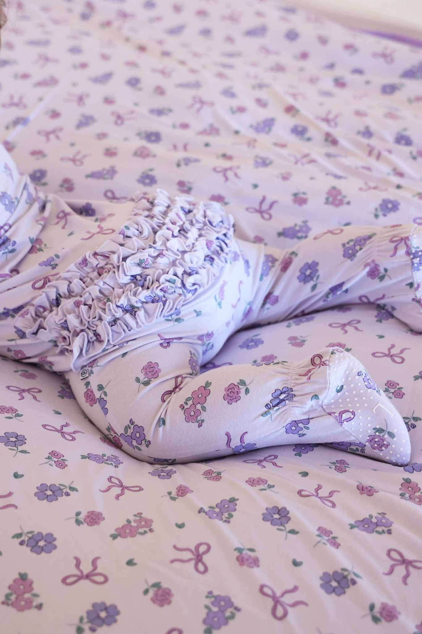 Ribbon & Roses Zipper Footie