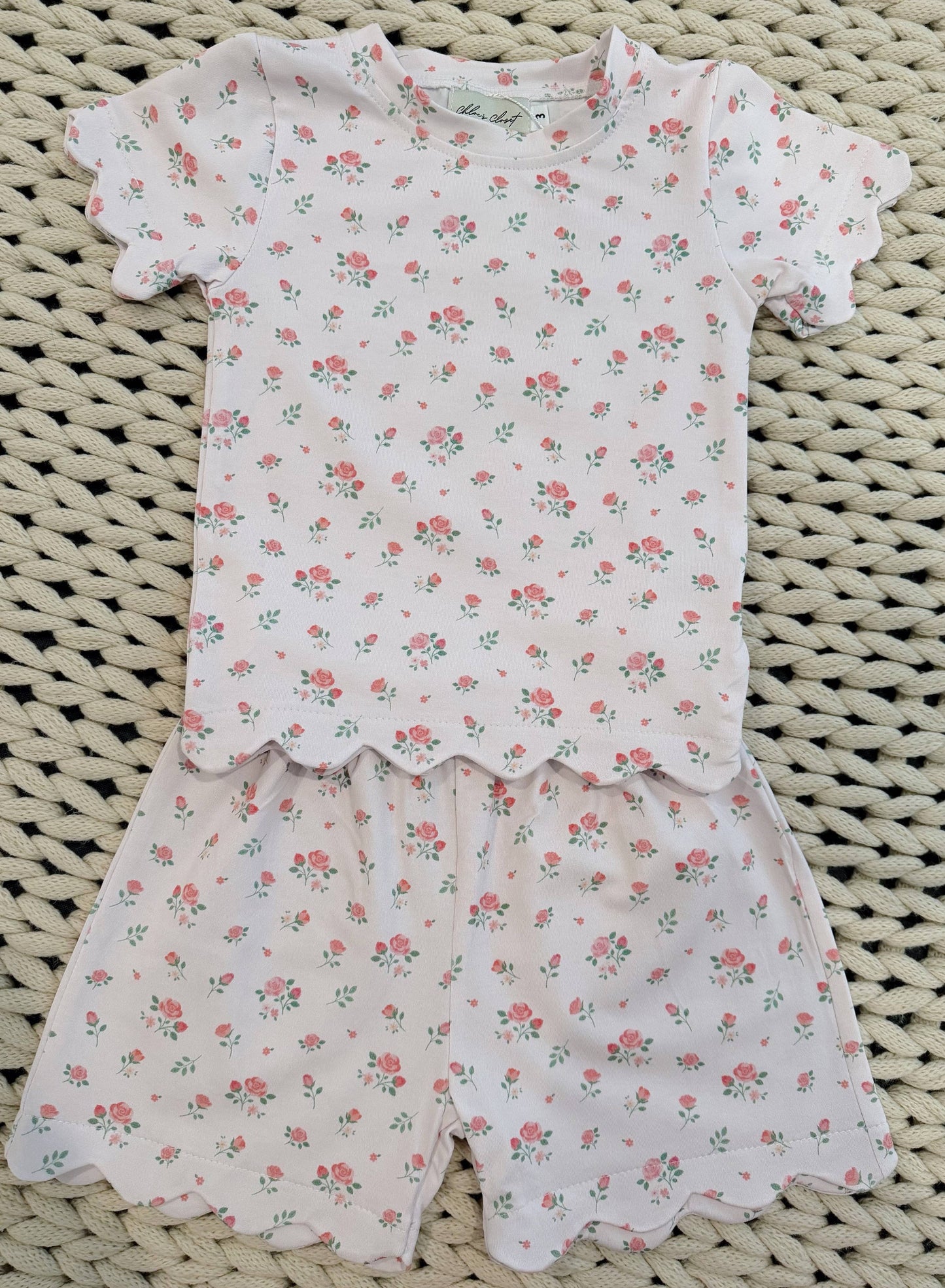 Rosie’s Pink Scalloped Set