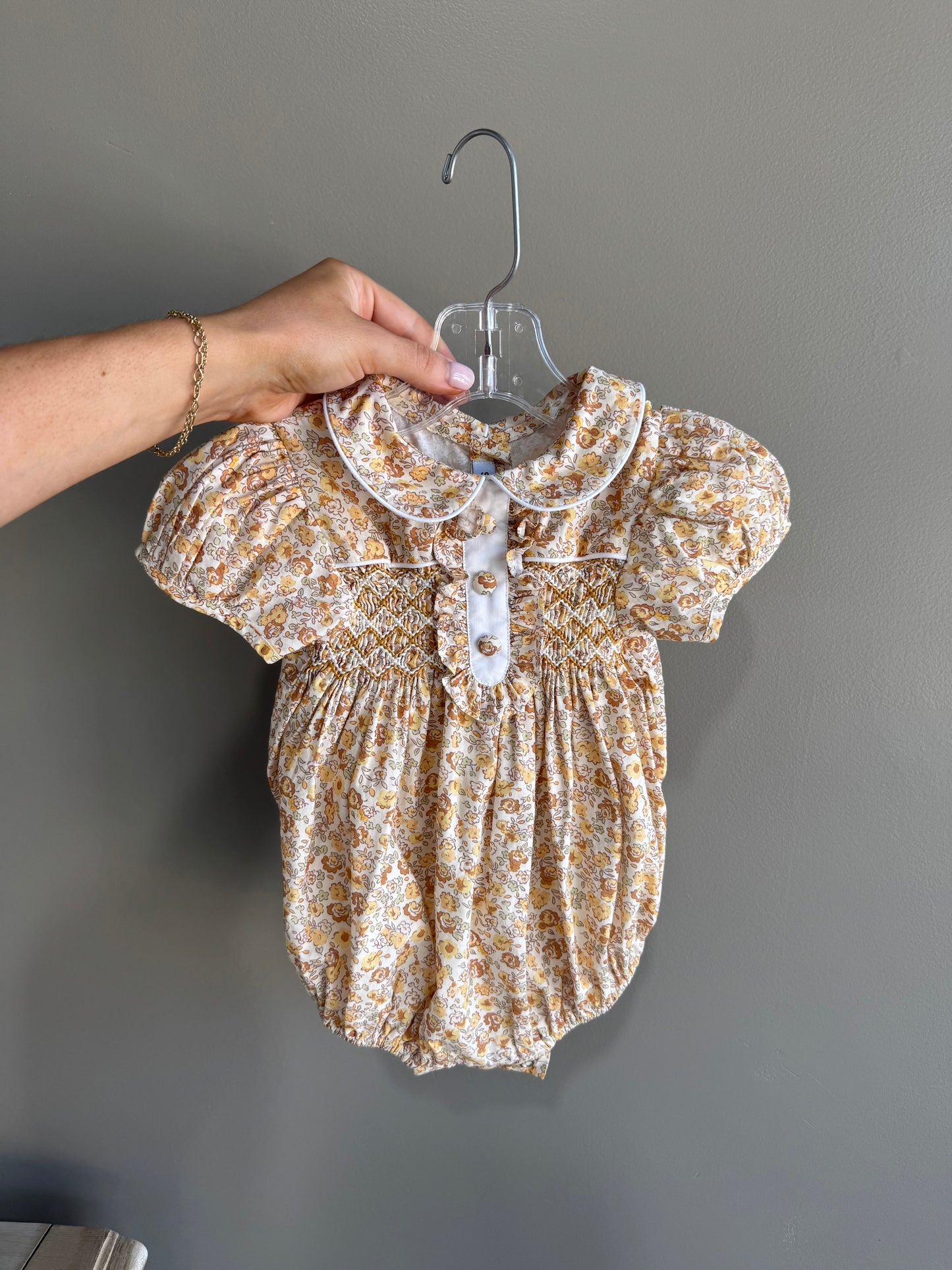 Sandy Floral Smocked Bubble
