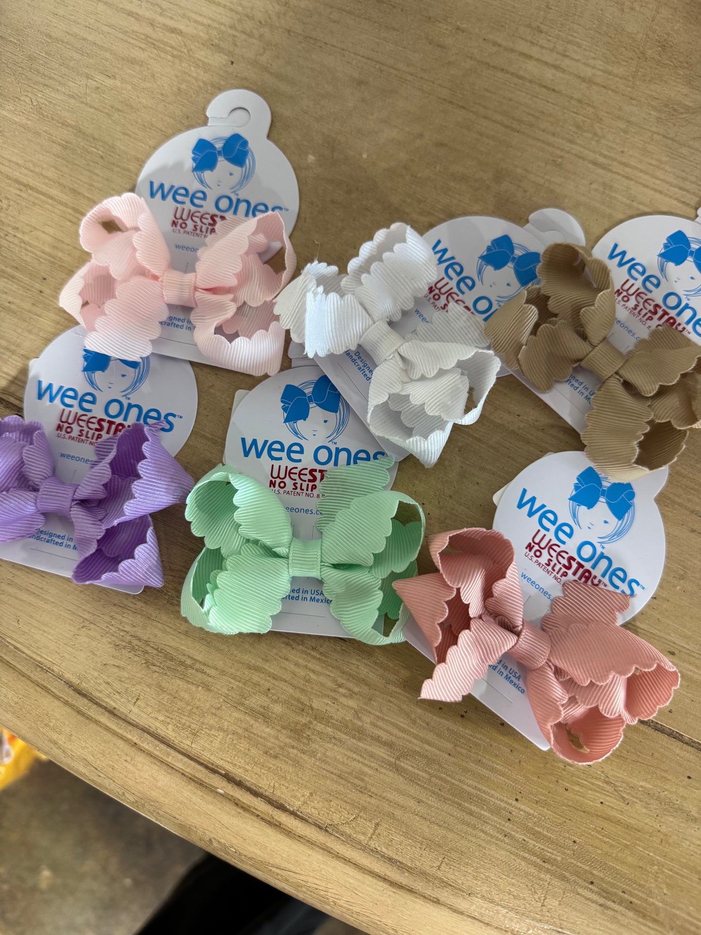 Mini Scalloped Bow on a Clip