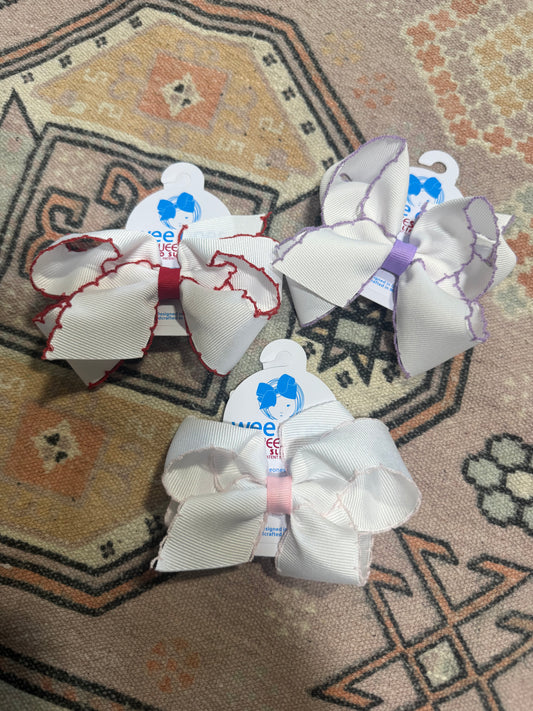 Medium Moonstitch Bow