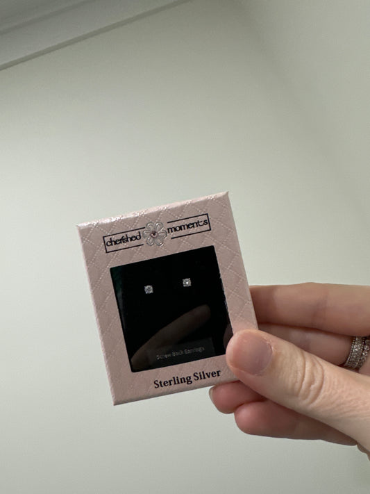 Screw back clear earrings