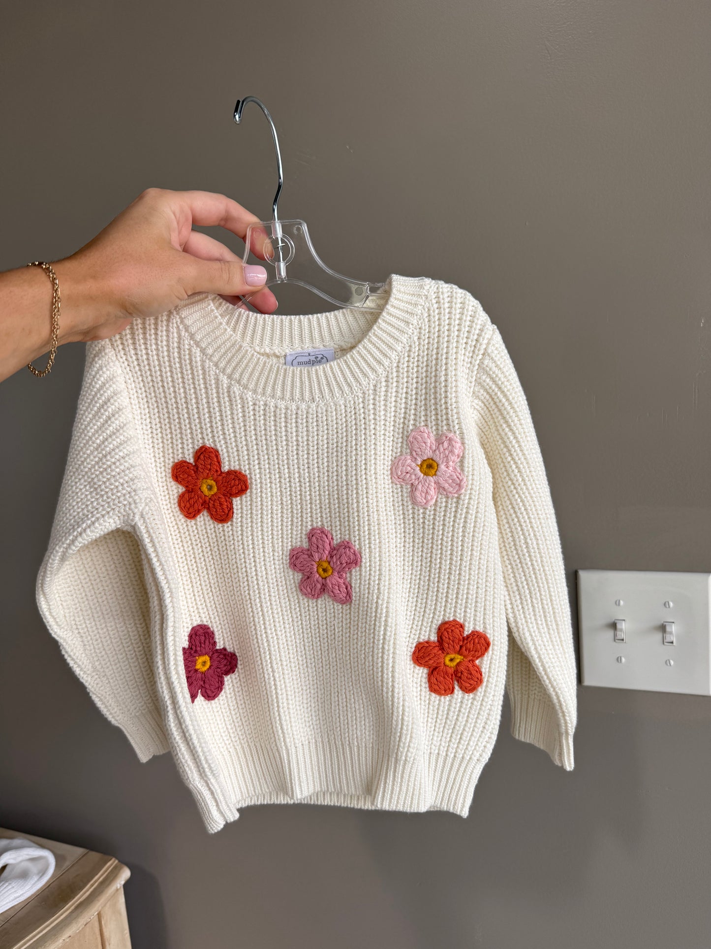 DAISY CREW NECK SWEATER
